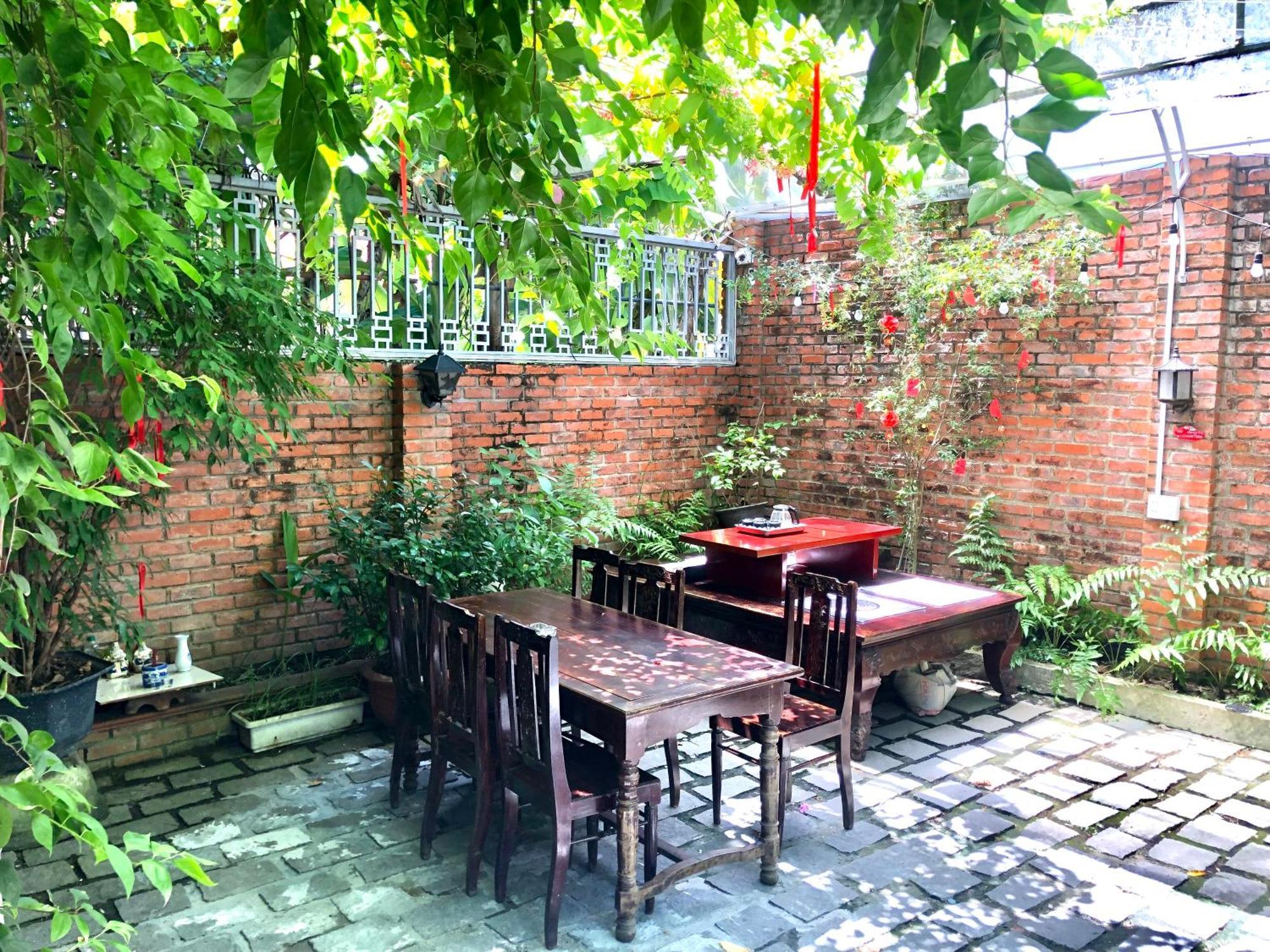 Q'Tropical Garden Homestay Hue Buitenkant foto